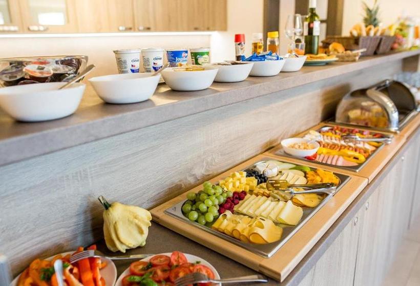 پانسیون Penzion čáp