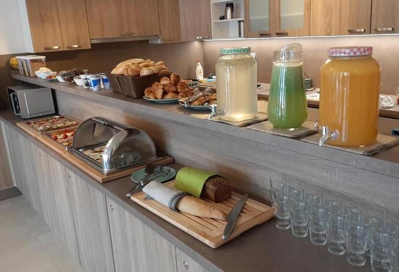 پانسیون Penzion čáp