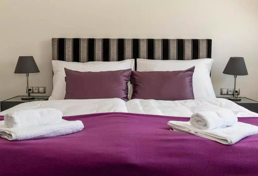 پانسیون Penzion čáp