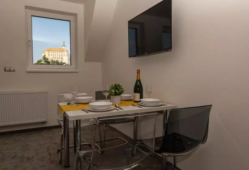 پانسیون Penzion čáp