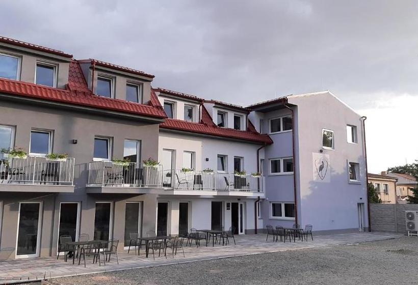 پانسیون Penzion čáp