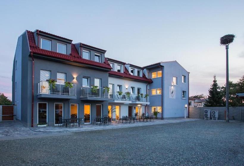 پانسیون Penzion čáp