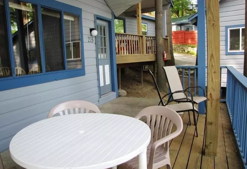 Depe Dene Lakeside Resort