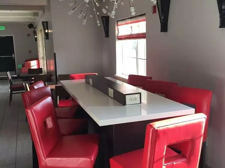 בית מלון כפרי 1550  Sfo Airport West