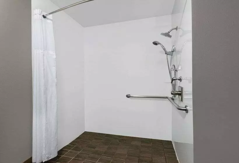 בית מלון כפרי 1550  Sfo Airport West