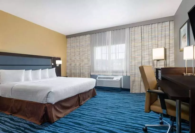 בית מלון כפרי 1550  Sfo Airport West