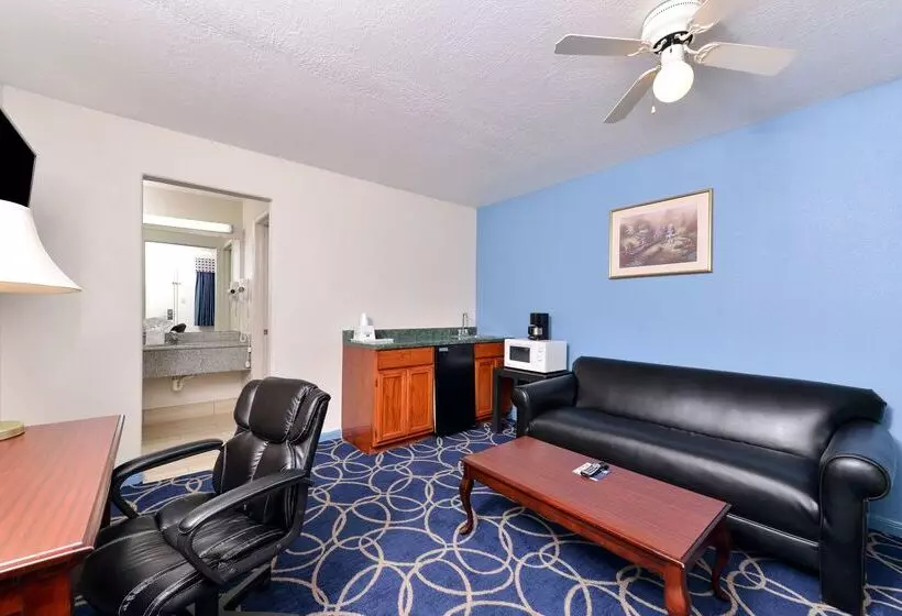 בית מלון כפרי Americas Best Value Inn And Suites Houston/northwest Brookhollow