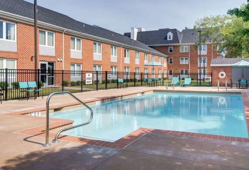 فندق Comfort Inn Williamsburg Gateway