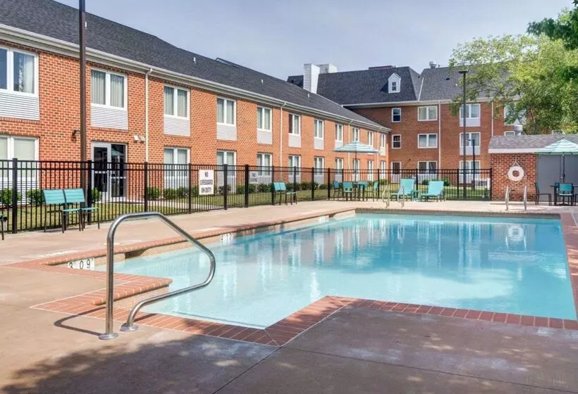 ホテル Comfort Inn Williamsburg Gateway