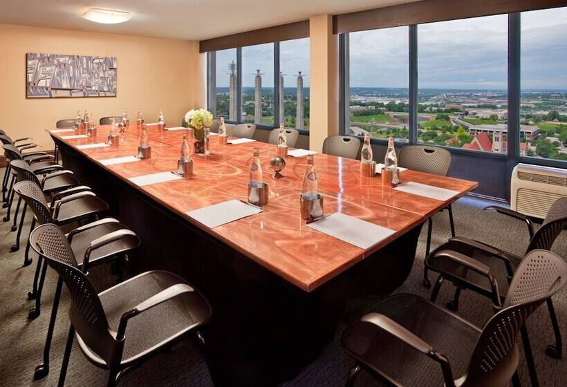 فندق Crowne Plaza Kansas City Downtown, An Ihg