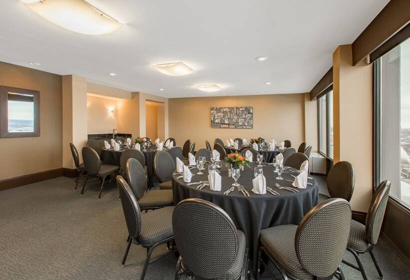 فندق Crowne Plaza Kansas City Downtown, An Ihg