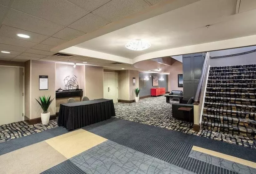 هتل Crowne Plaza Kansas City Downtown, An Ihg