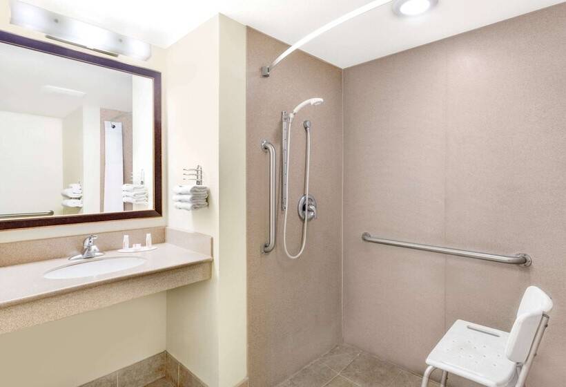 فندق Days Inn By Wyndham Kingman East