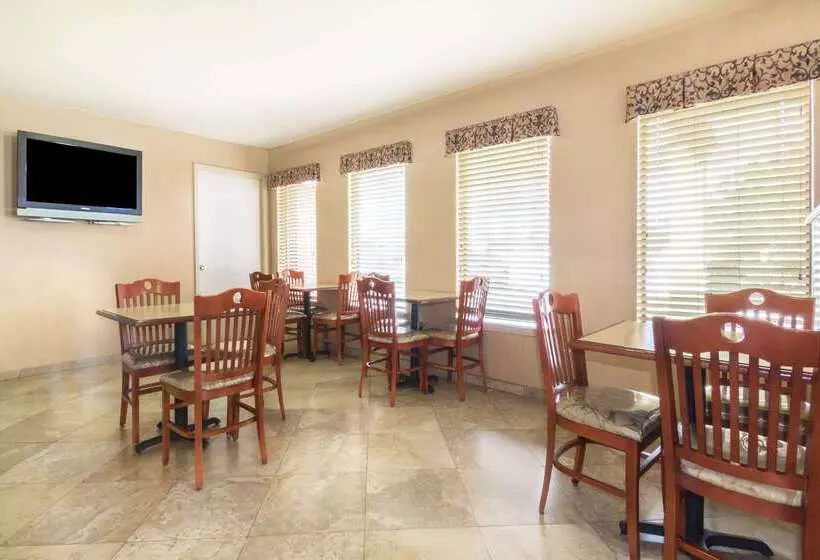 호텔 Days Inn By Wyndham San Antonio Interstate Hwy 35 North