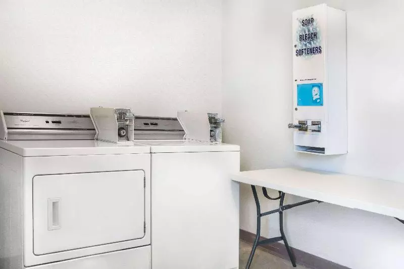 호텔 Days Inn By Wyndham San Antonio Interstate Hwy 35 North