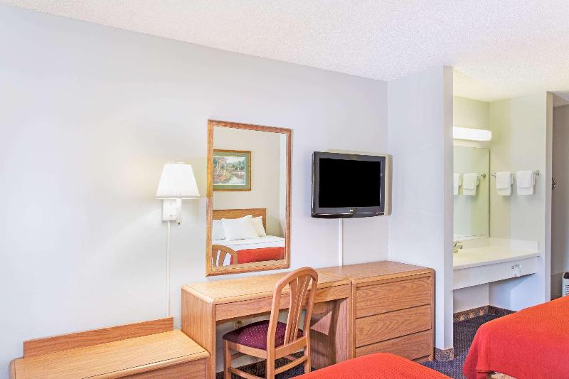 هتل Days Inn By Wyndham Valdosta I 75