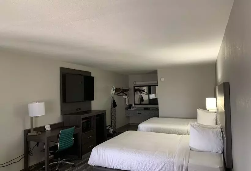 Отель Days Inn By Wyndham Wagoner