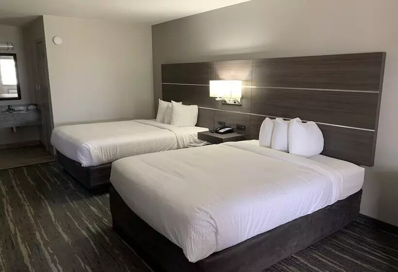 Отель Days Inn By Wyndham Wagoner