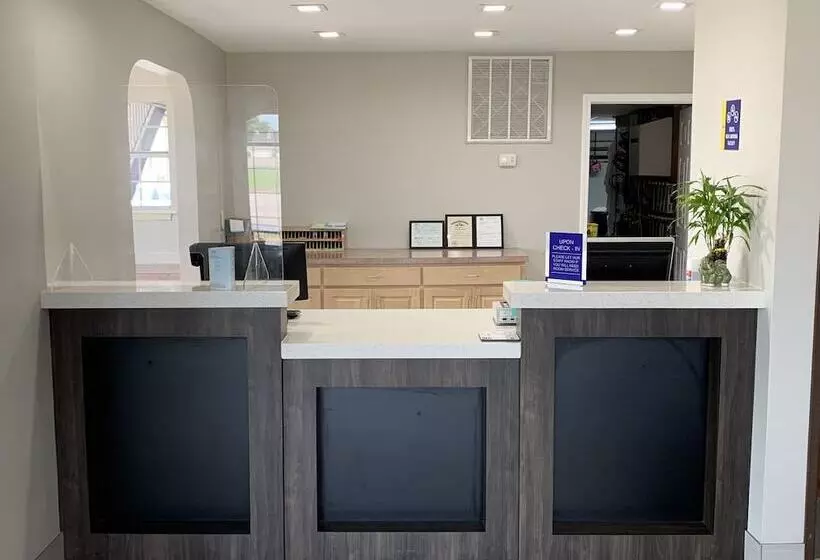 Отель Days Inn By Wyndham Wagoner