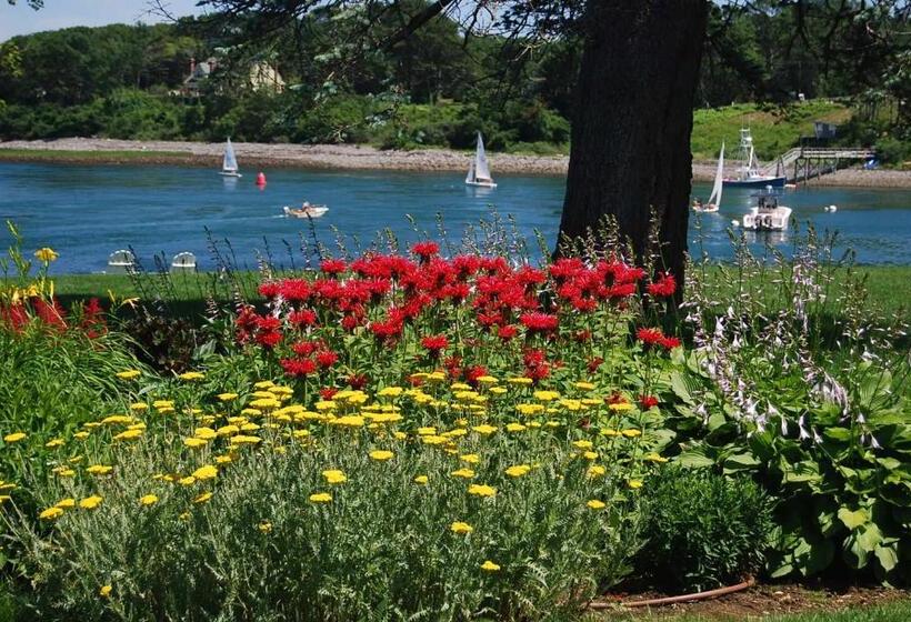 Otel Dockside Guest Quarters