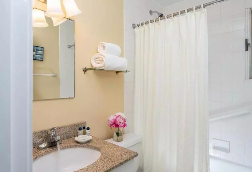 בית מלון כפרי Dockside Guest Quarters