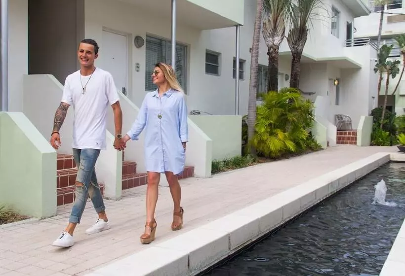 Dorchester Hotel & Suites