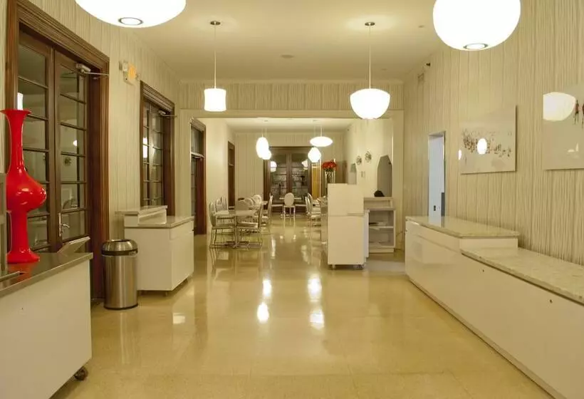 Dorchester Hotel & Suites