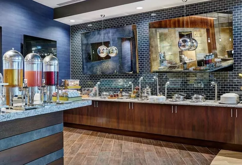 Hotel Doubletree By Hilton Charlotte Uptown