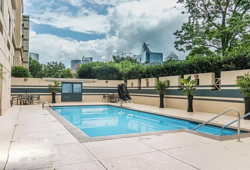 בית מלון כפרי Doubletree By Hilton Charlotte Uptown