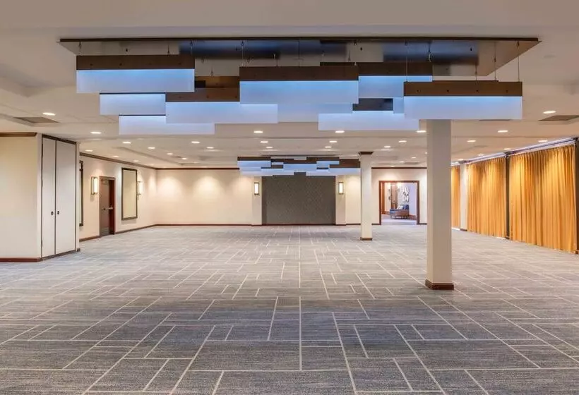 בית מלון כפרי Doubletree By Hilton  San Francisco Airport