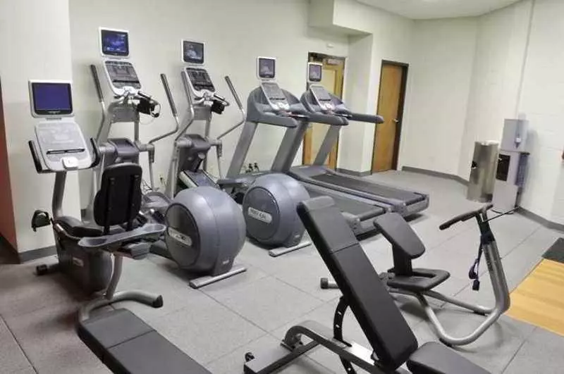 فندق Ramada By Wyndham Southfield