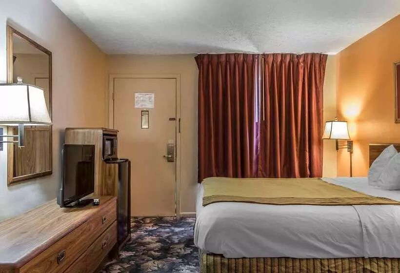 هتل Rodeway Inn Jackson