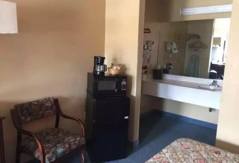 Motel 6 Bracey, Va I 85