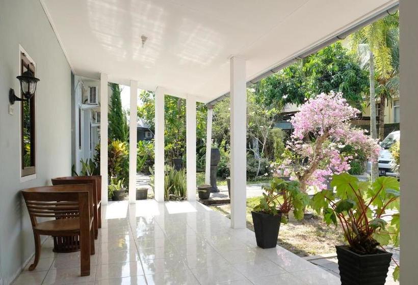 Hotel Oyo 1151 Ww House