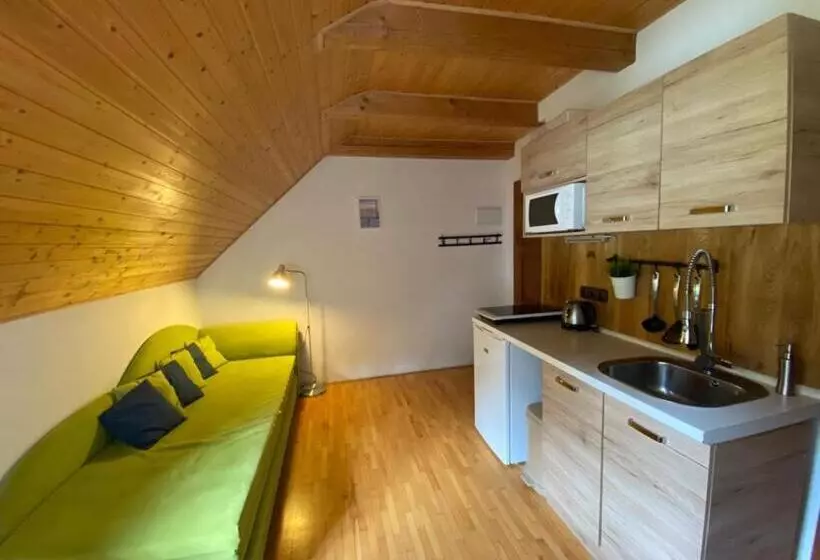 Majatalo Chalupa U Josefa