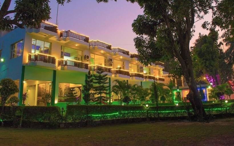 هتل Corbett Condominium Resort