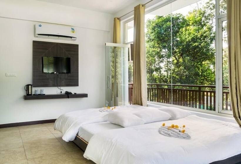 هتل Corbett Condominium Resort