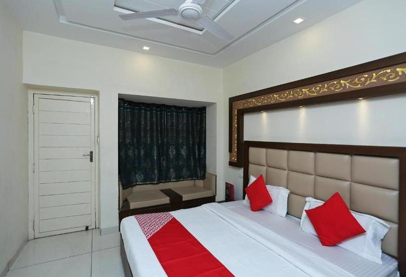 호텔 Oyo 16520 Green S