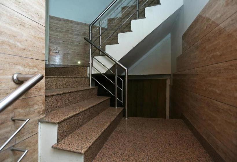 호텔 Oyo 16520 Green S