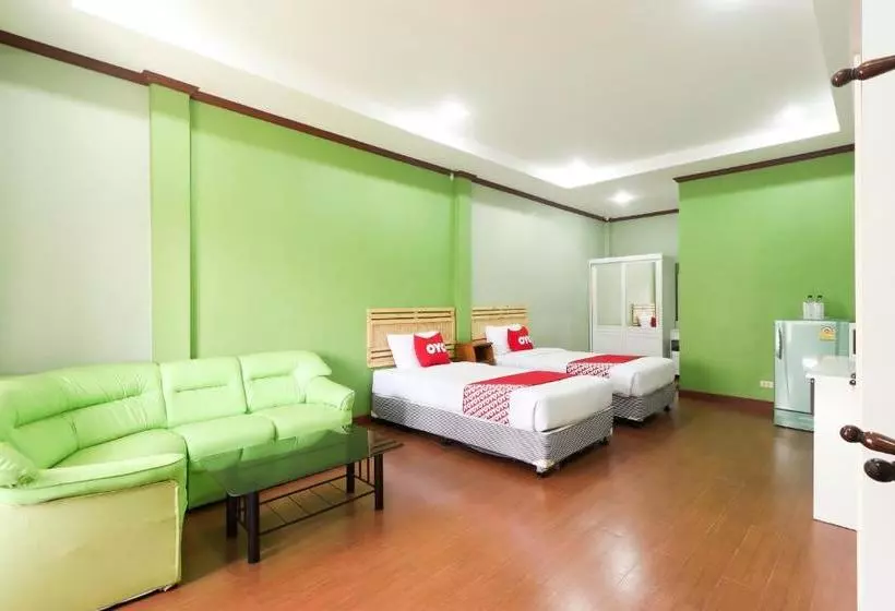 هاستل Oyo 359 Golden Nakara Place