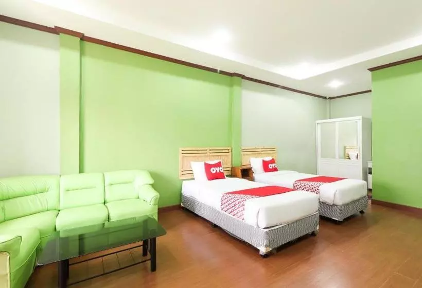 هاستل Oyo 359 Golden Nakara Place