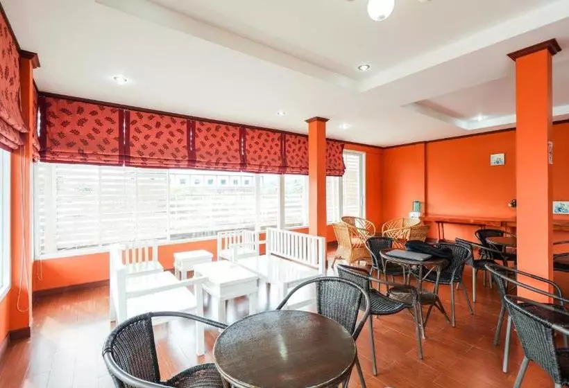 هاستل Oyo 359 Golden Nakara Place