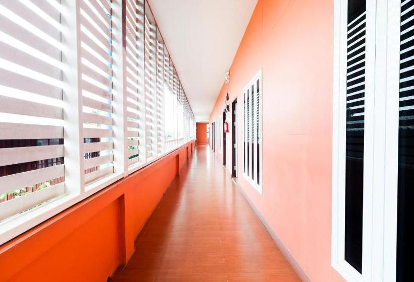 Albergue Oyo 359 Golden Nakara Place