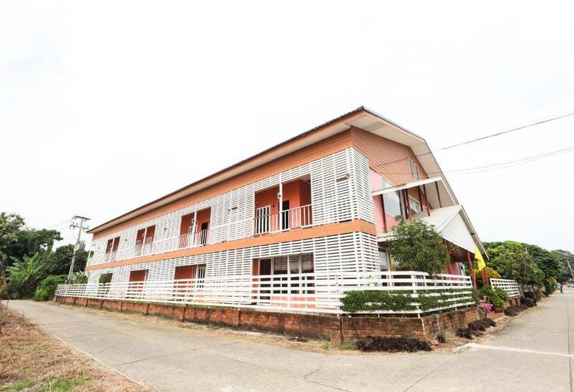 Albergue Oyo 359 Golden Nakara Place