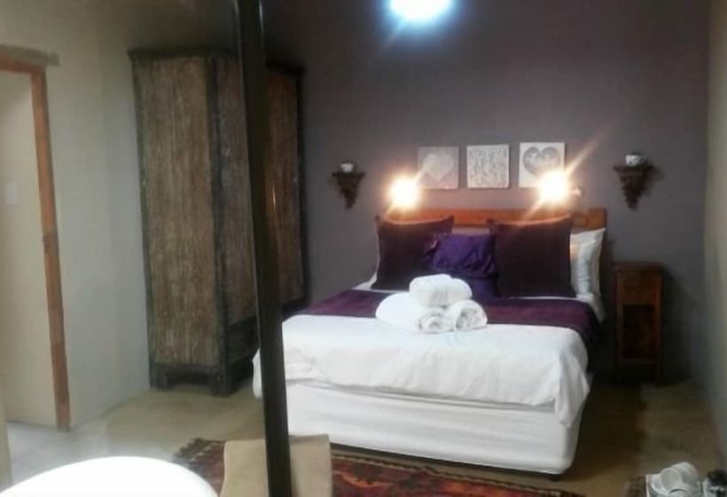 פנסיון Thandile Country Lodge