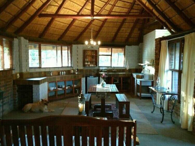 פנסיון Thandile Country Lodge