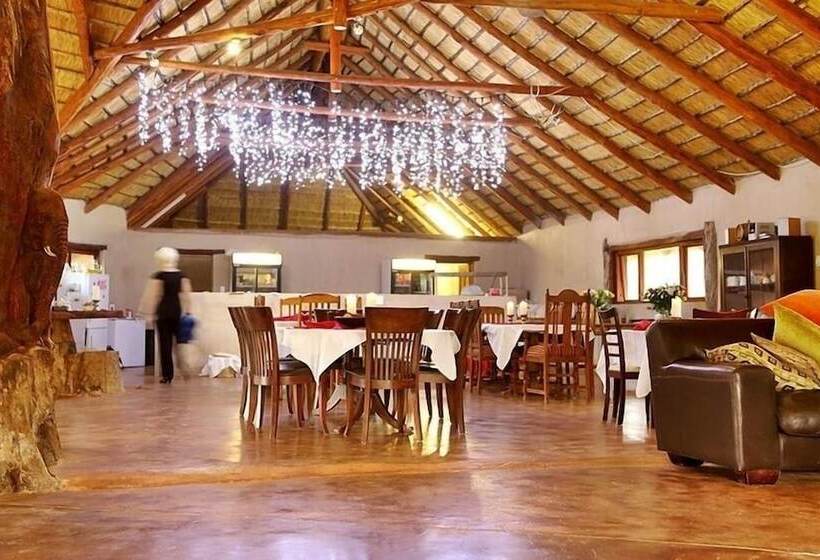 פנסיון Thandile Country Lodge