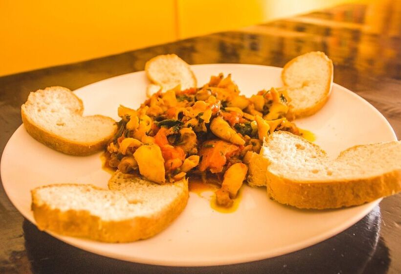 تختخواب و صبحانه Restaurante Baia Guest House