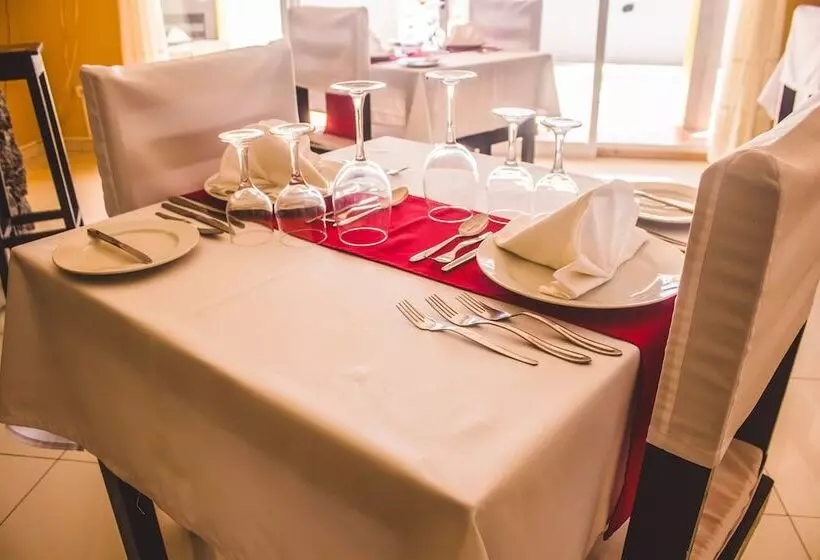 تختخواب و صبحانه Restaurante Baia Guest House