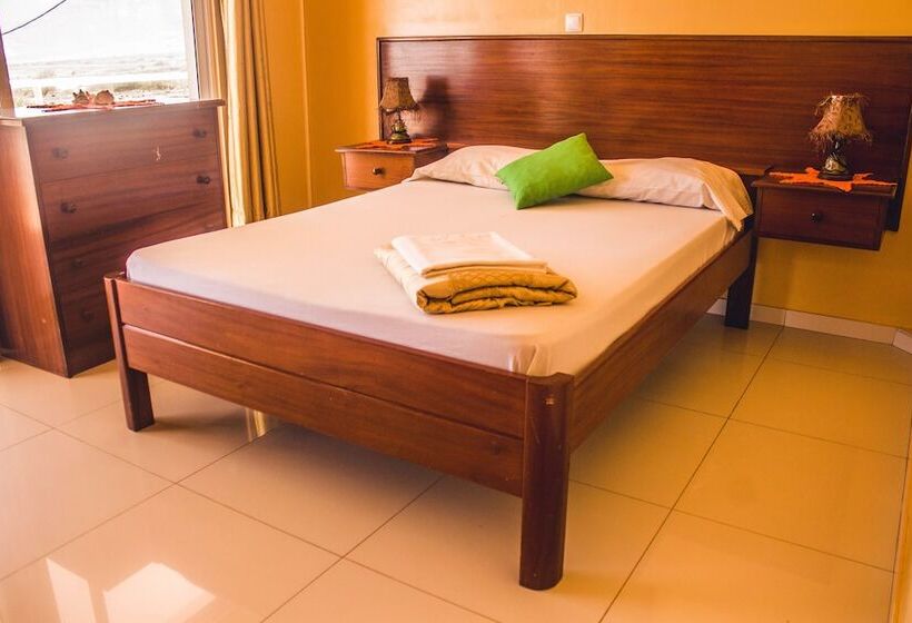 تختخواب و صبحانه Restaurante Baia Guest House